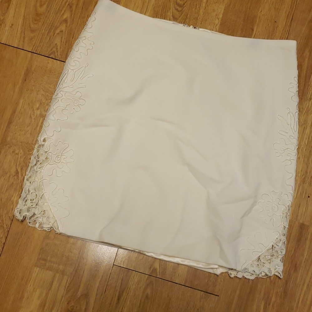 VTG Cache cream lace inset mini skirt sz 6